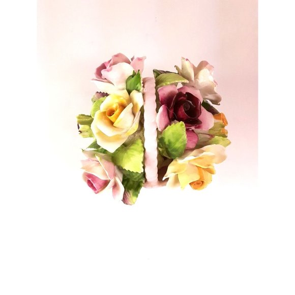 Royal Adderley Bone China Figurine Floral Arrangement in Basket Made in … - Picture 6 of 8